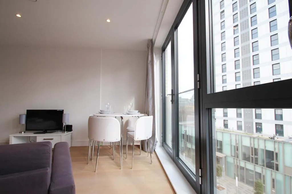 Aldgate East Studio Hotel London 0*,  United Kingdom